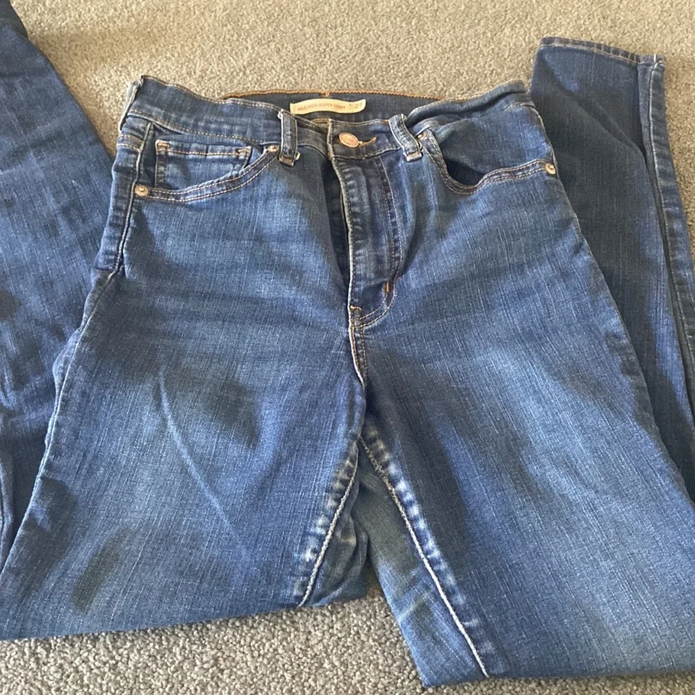 Levi Jeans - Picture 2 of 5